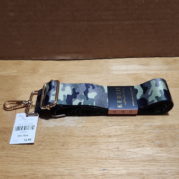 Olive Green Crossbody Shoulder Bag with Leopard Print Strap - Picture 3 of 4